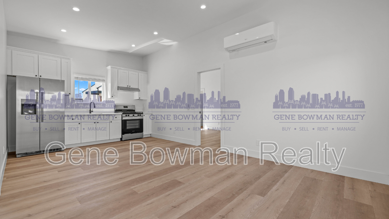 San Diego House: 2411 Fleetwood St.