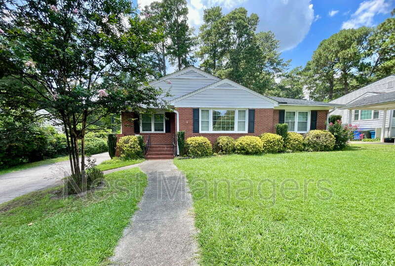 Fayetteville House: 1430 Pine Valley Loop