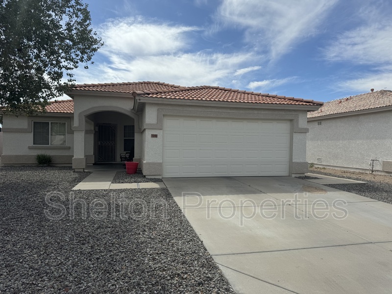 Glendale House: 7391 W Solano Dr