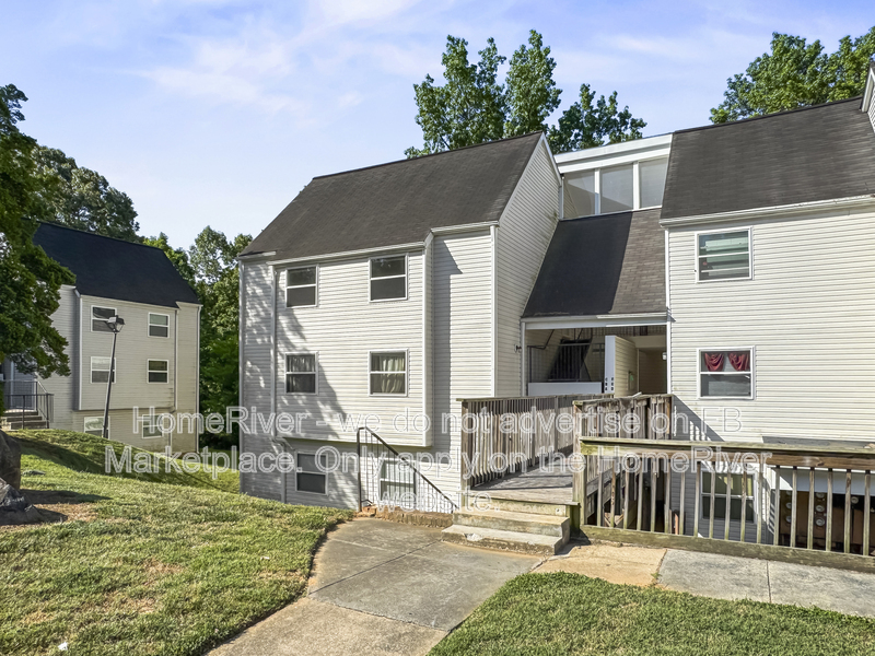 Charlotte House: 9123 Spyglass Pl
