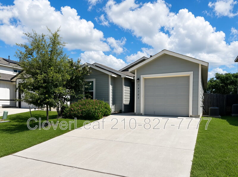 San Antonio House: 14203 Red Rock Run