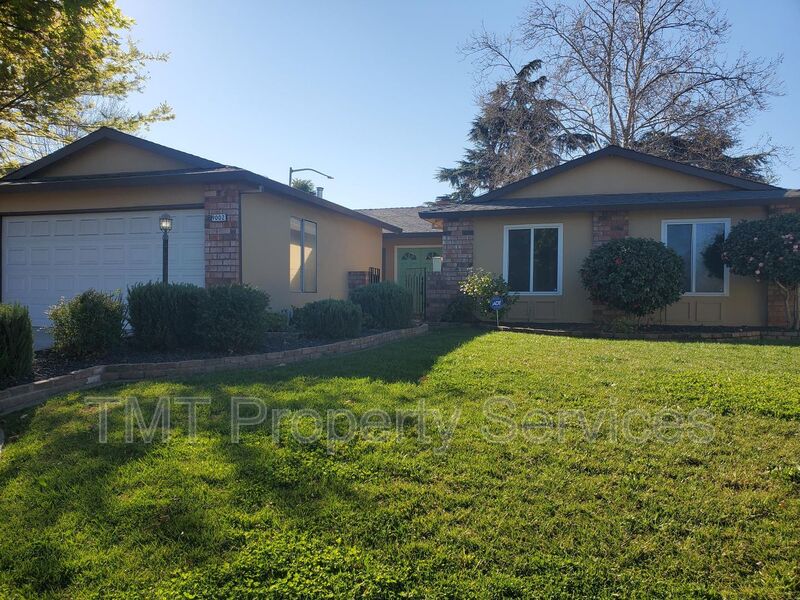 Sacramento House: 9002 Salmon Falls Dr