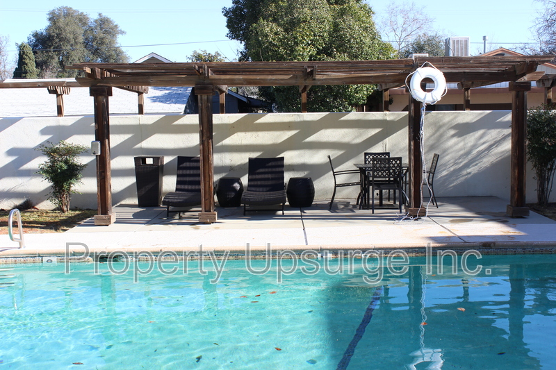 Redding Condo: 715 Mary St