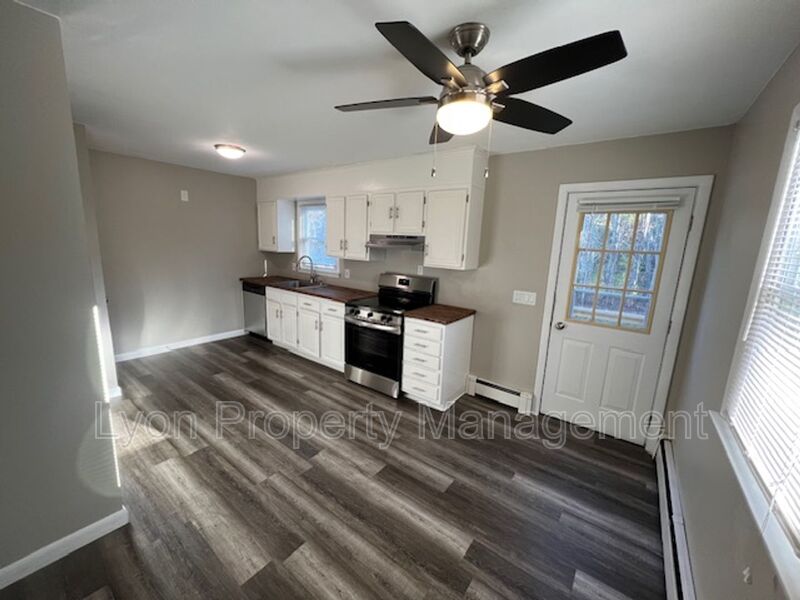 Westerly Condo: 155 Canal St