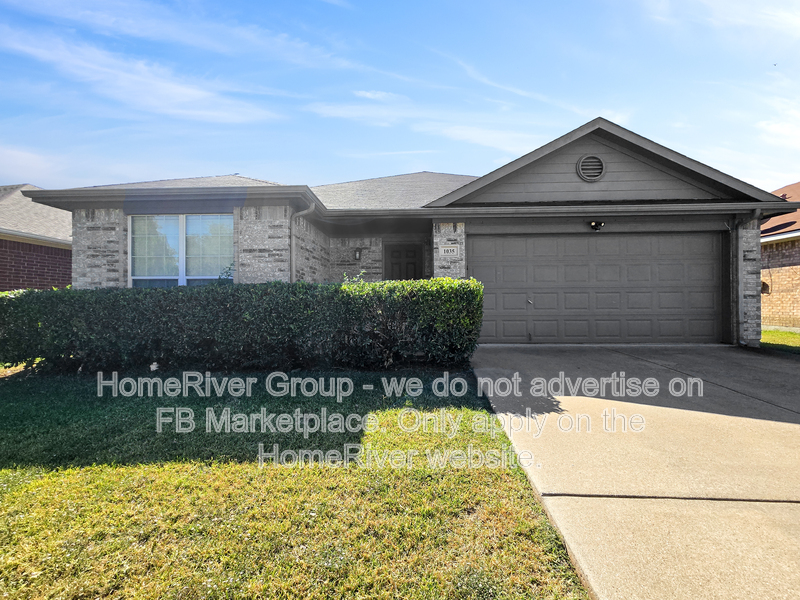 Grand Prairie House: 1035 Caliente Dr