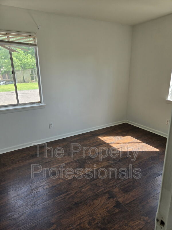 Birmingham House: 7719 7th Avenue South