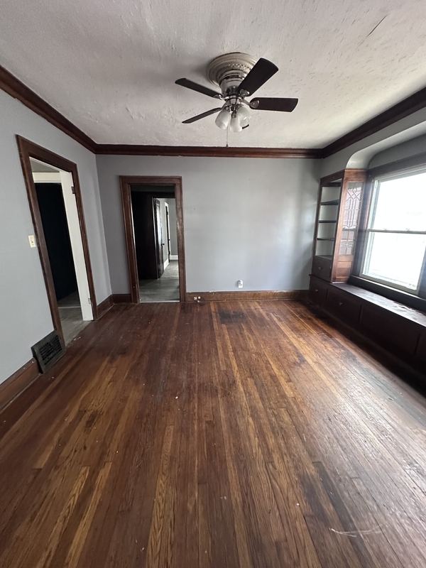 Cleveland House: 4004 East 147th Street