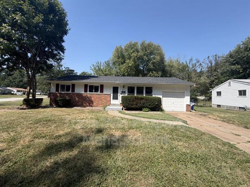 Florissant House: 675 Lilac Dr.