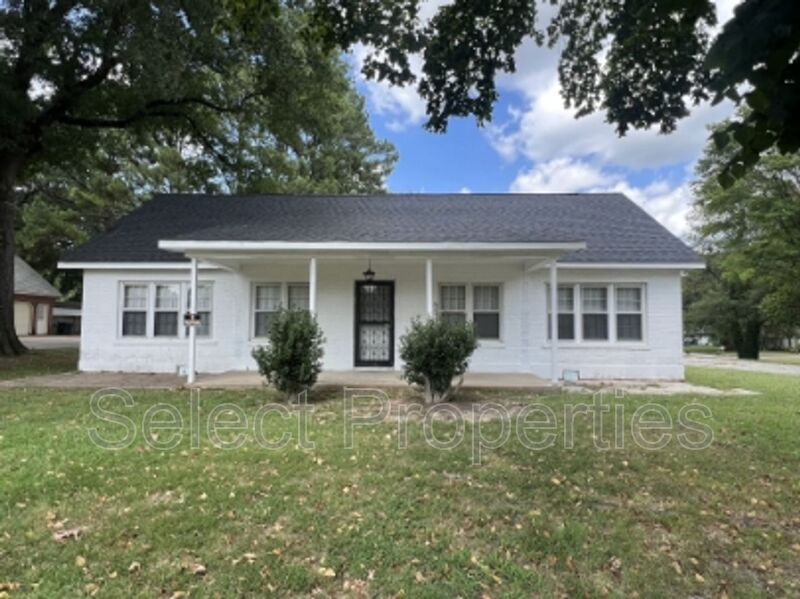 Jonesboro House: 1600 Nettleton