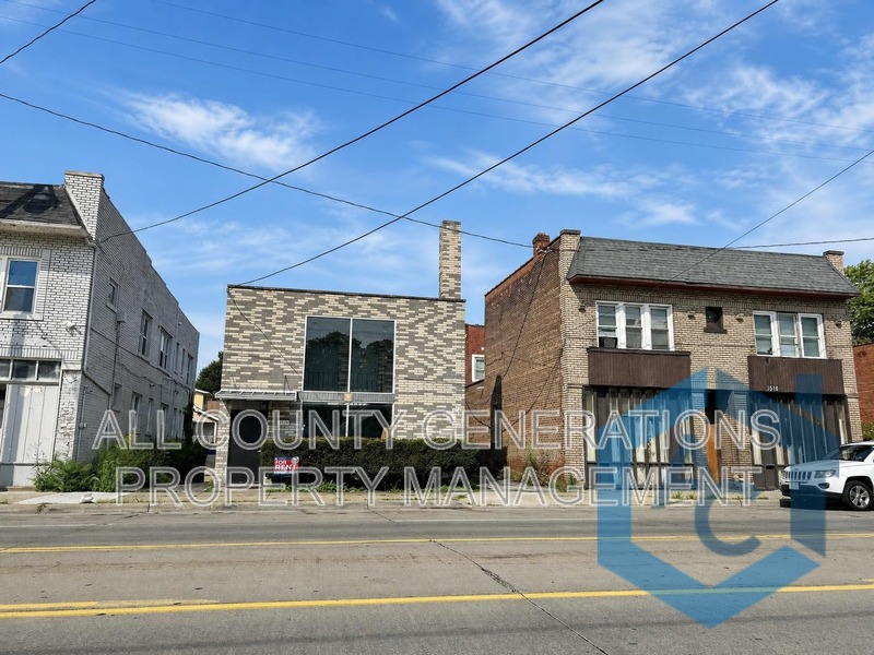 Main image for 3520 W 105th St