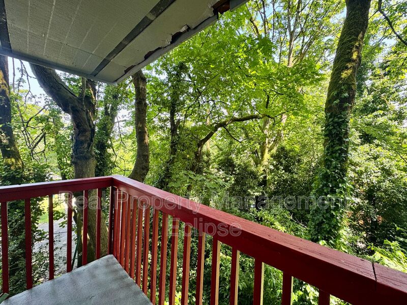 Seattle Condo: 1701 Sturgus Ave S