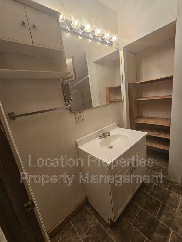925 Alabama Street - D, rental photo 10