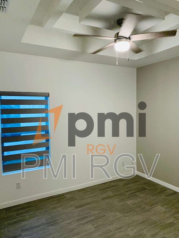 Pharr Condo: 805 W Garrison Dr