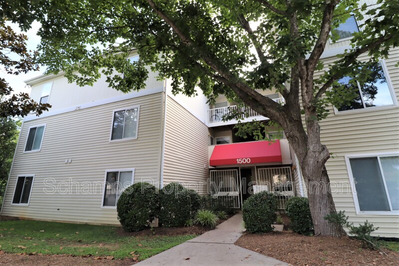 Raleigh House: 1500 Graduate Ln