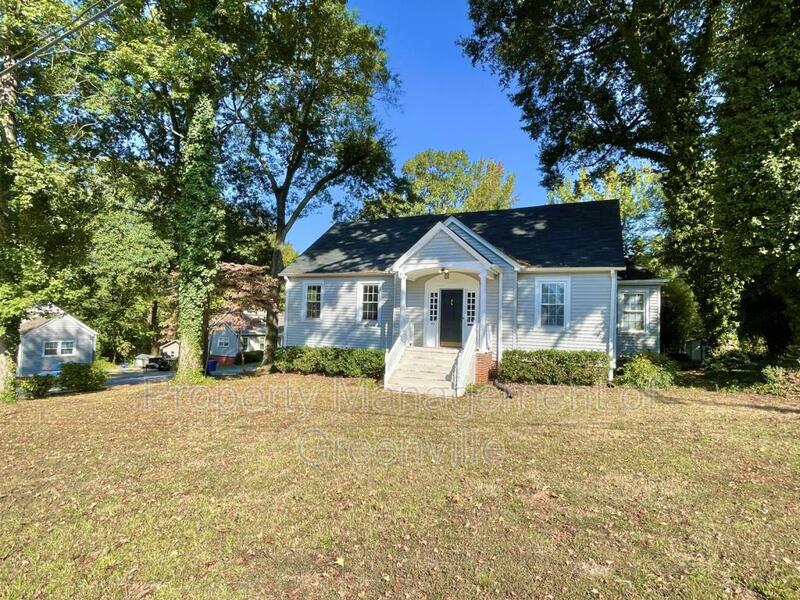 Greenville House: 301 Rogers Ave