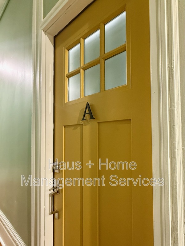 Turtle Creek Condo: 906 Penn Avenue