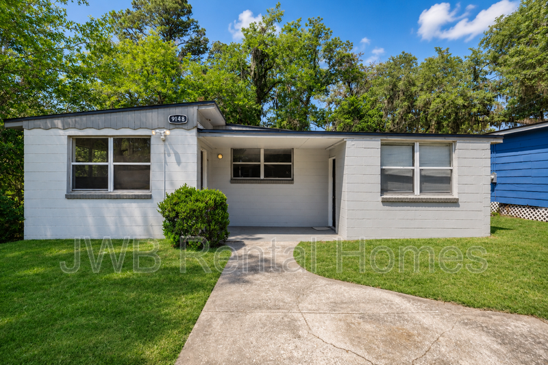 Jacksonville House: 9148 13th Ave