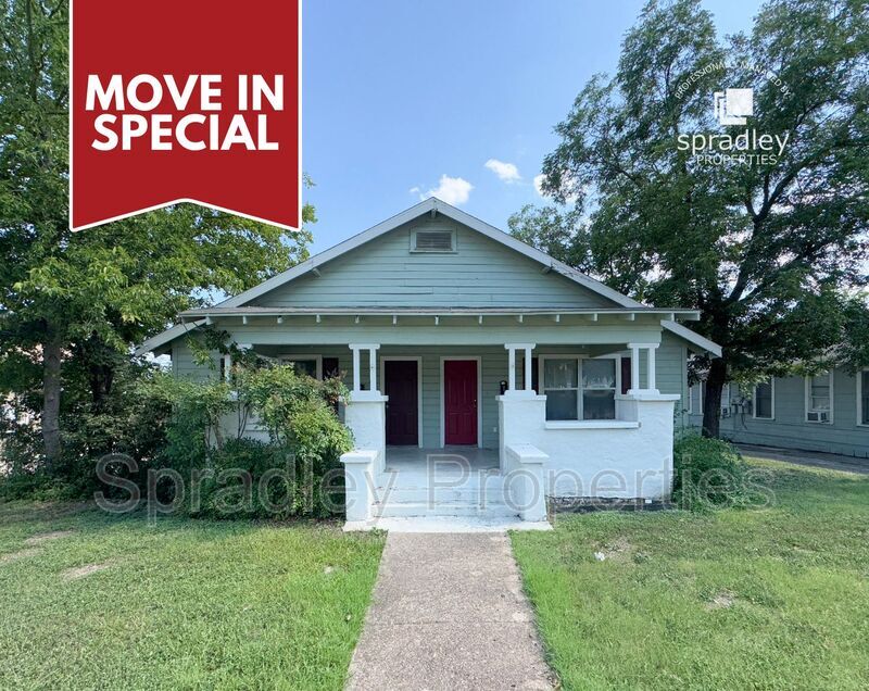 Belton House: 234A W 7th Ave