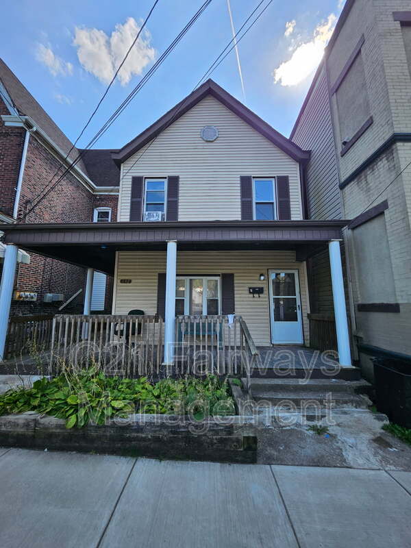 Pitcairn Condo: 537 3rd Street - 2