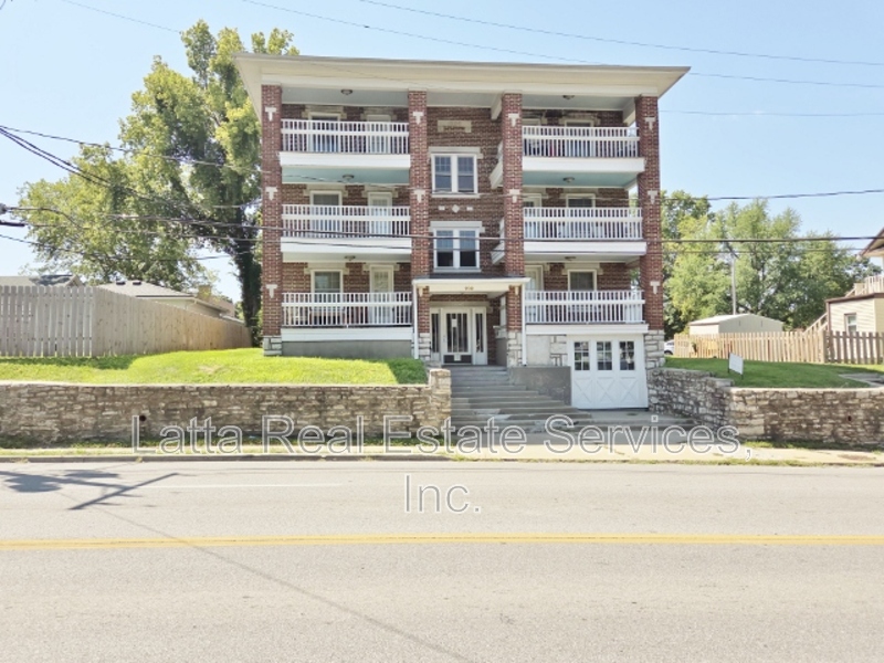 Independence Condo: 709 W Truman Rd #1D