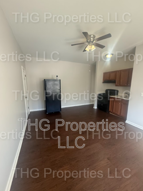 Orange Condo: 641 Lincoln Ave.