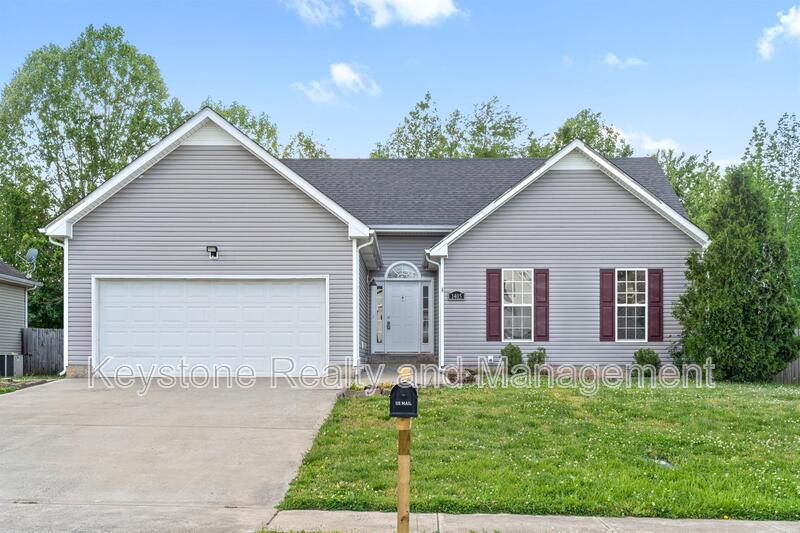Clarksville House: 1405 Mutual Drive