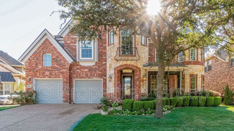 Lantana House: 8394 Fullerton Street