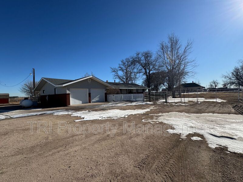 La Salle House: 21470 CR 35