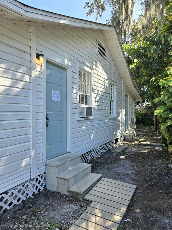 Lakeland Condo: 2219 Everett St