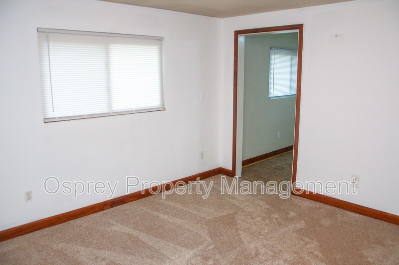 2-bedroom Duplex "ASK ABOUT OUR ZERO DEPOSIT" - Photo 7