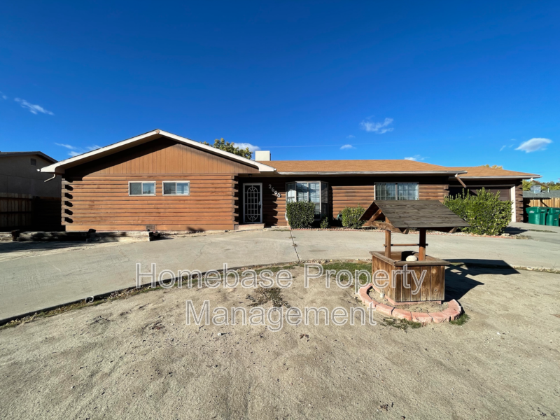 Farmington House: 2600 Cliffside Drive