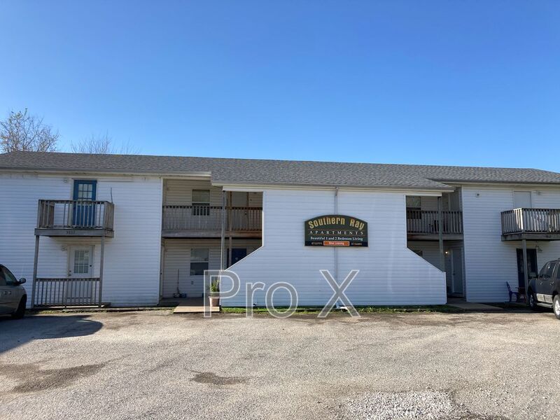 Joplin Condo: 3802 College View Drive 1-8