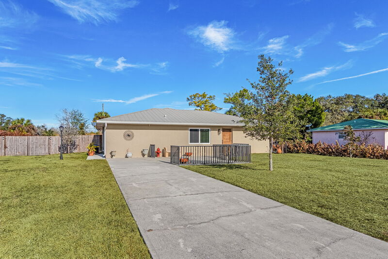 Fort Denaud House: 985 Quail Run