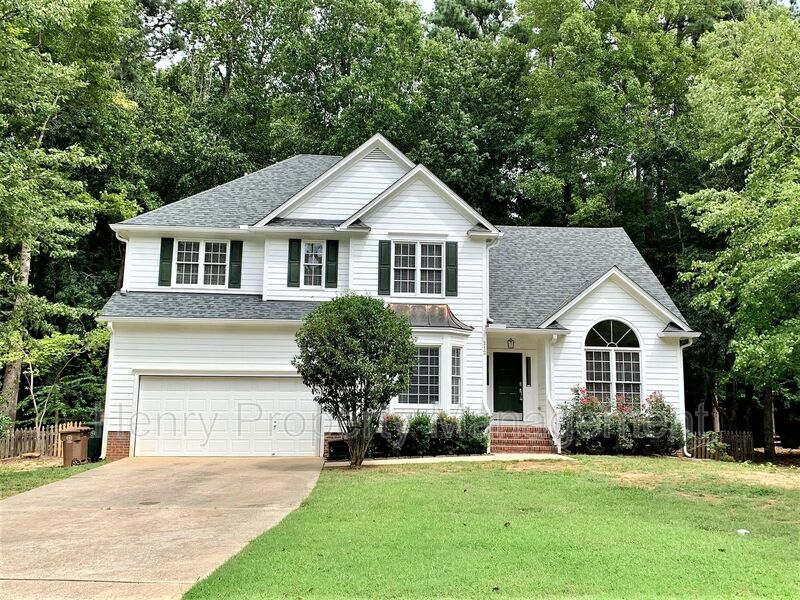 Cary House: 212 Lewey Brook Drive