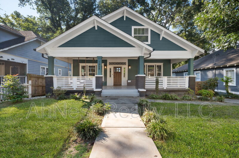 Atlanta House: 1458 Beecher St SW