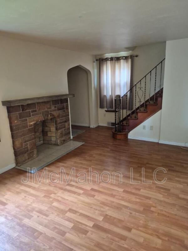 West Mifflin House: 412 Ford. St.