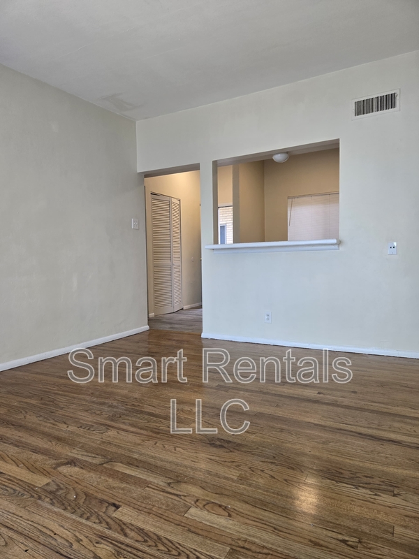 St. Louis Condo: 4300 Fairview Avenue - C