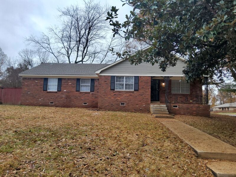 Memphis House: 4559 Craigmont Dr