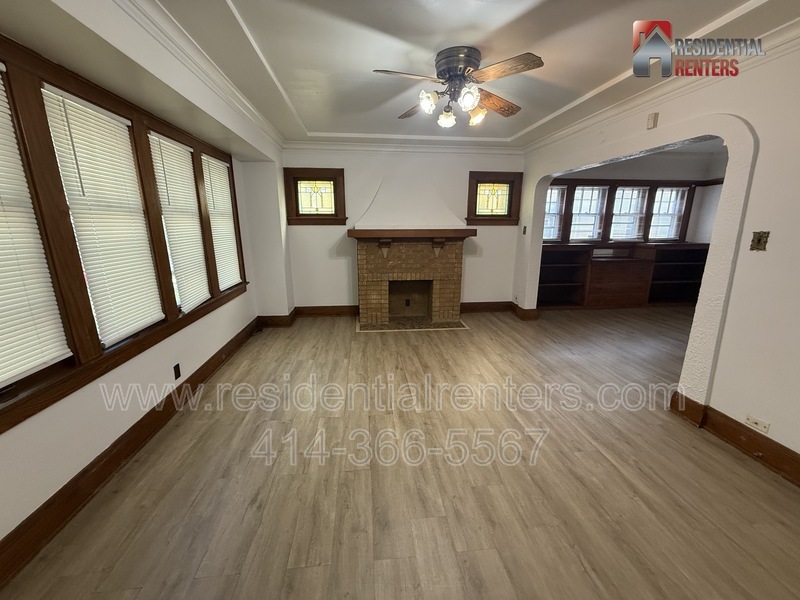 Milwaukee Condo: 5435 N 40th Street