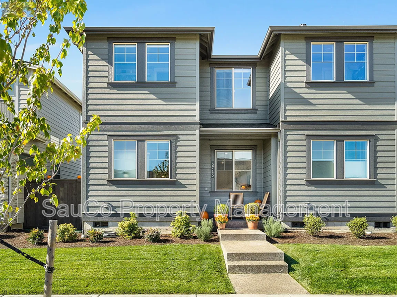 Hillsboro House: 5715 Southeast 79th Avenue