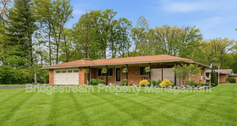 Beavercreek House: 2708 Ater Dr
