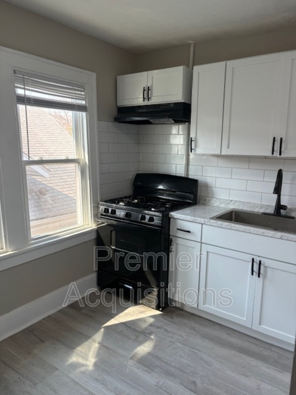 Alton Condo: 900 Washington Ave