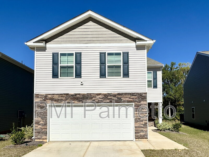 Columbia House: 412 Delahays Rd