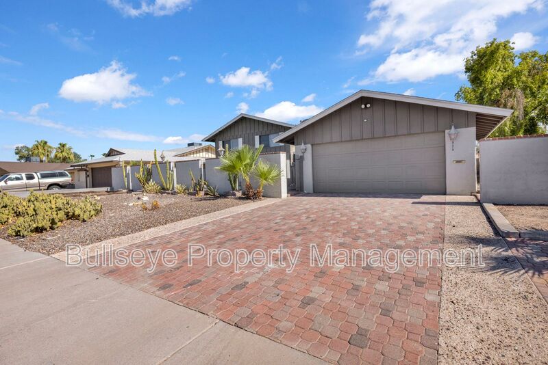 Tempe House: 1333 E. Donner Dr.