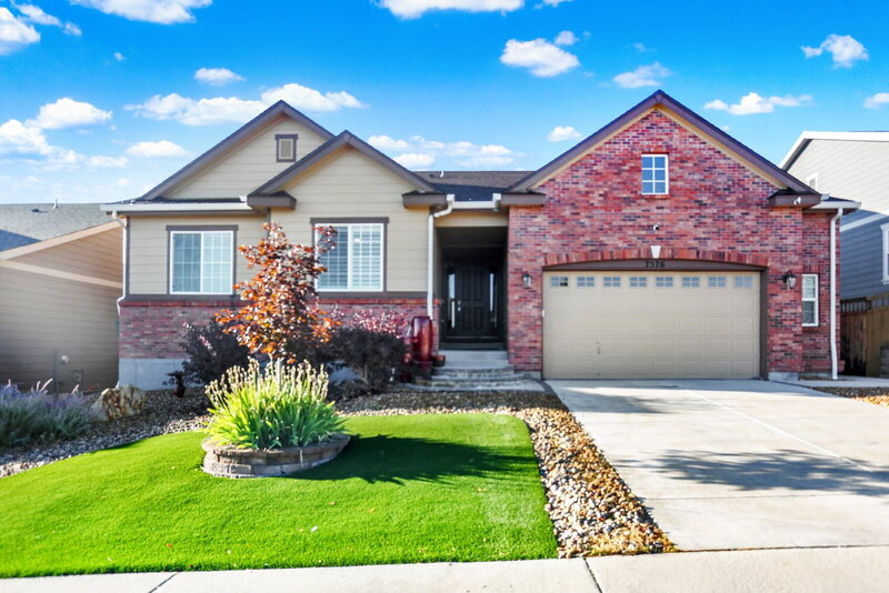 Castle Rock House: 7576 Oasis Drive