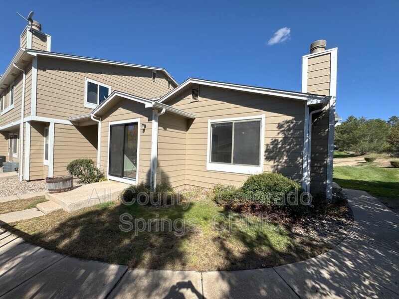 Colorado Springs Condo: 2713 Hearthwood Lane