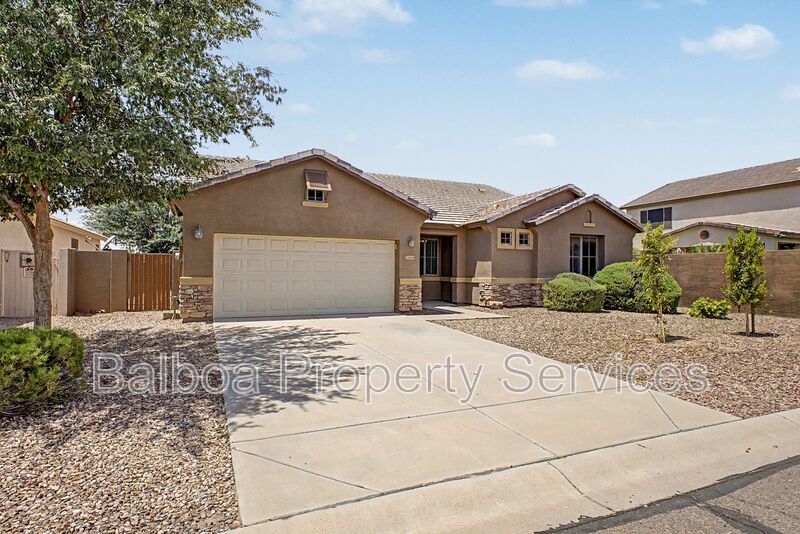 San Tan Valley House: 40148 N Perrone St