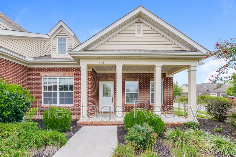 Oak Ridge House: 130 Hardinberry Street