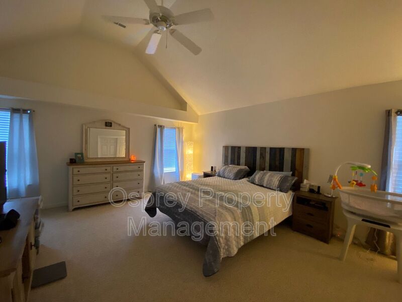 Beautiful 3 Bedroom Single Family Home near Chics Beach!!! - Photo 11