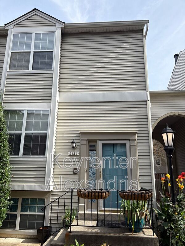 Burke Townhome: 5822 Bridgetown ct